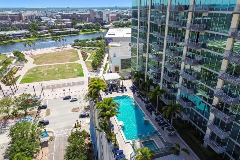 Condo in Tampa, Florida, 1 bedroom № 2121112 - photo 27