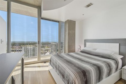 Condo in Tampa, Florida, 1 bedroom № 2121112 - photo 17