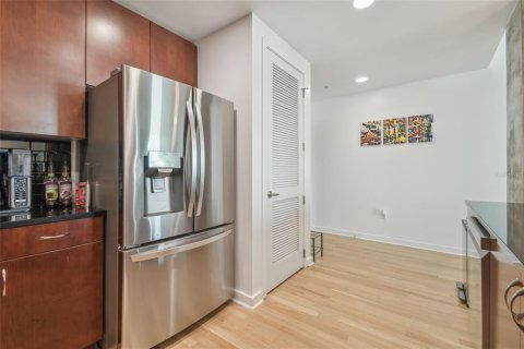 Condo in Tampa, Florida, 1 bedroom № 2121112 - photo 8
