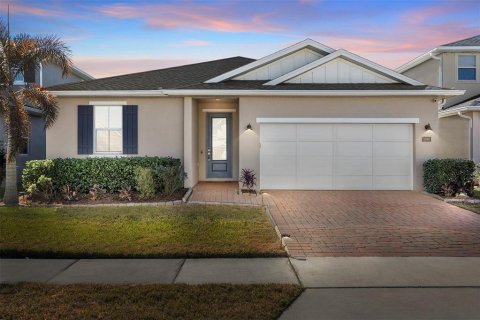 House in RIVERSIDE OAKS in Sanford, Florida 3 bedrooms, 206.8 sq.m. № 2223536