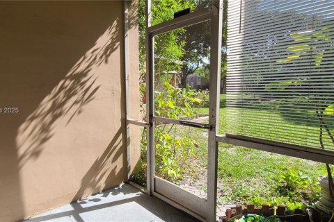 Купить кондоминиум в Дейви, Флорида 2 спальни, 89.65м2, № 2014819 - фото 3