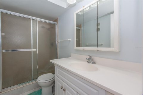 Condo in Clearwater, Florida, 2 bedrooms  № 1782460 - photo 13