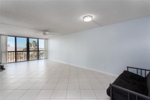 Condo in Clearwater, Florida, 2 bedrooms  № 1782460 - photo 3