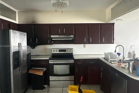 Propiedad comercial en venta en Fort Lauderdale, Florida, 264.31 m2 № 1991376 - foto 8