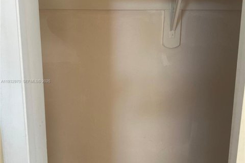 Propiedad comercial en venta en Fort Lauderdale, Florida, 264.31 m2 № 1991376 - foto 21