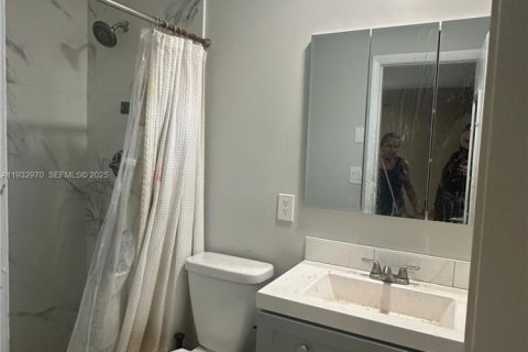 Propiedad comercial en venta en Fort Lauderdale, Florida, 264.31 m2 № 1991376 - foto 13