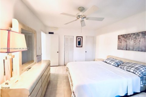 Copropriété à louer à Hollywood, Floride: 1 chambre, 61.78 m2 № 1931704 - photo 9