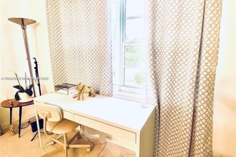 Copropriété à louer à Hollywood, Floride: 1 chambre, 61.78 m2 № 1931704 - photo 5