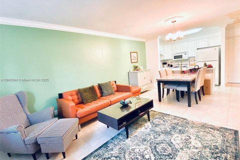 Copropriété à louer à Hollywood, Floride: 1 chambre, 61.78 m2 № 1931704 - photo 2