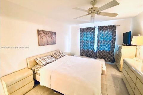 Copropriété à louer à Hollywood, Floride: 1 chambre, 61.78 m2 № 1931704 - photo 7