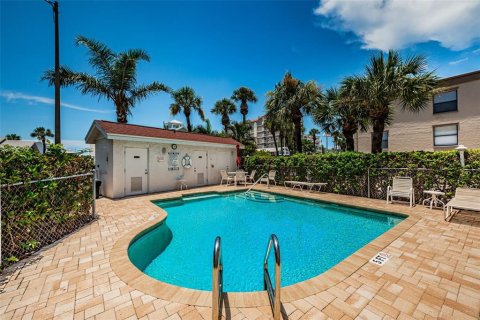 Adosado en venta en Indian Shores, Florida, 2 dormitorios, 99.68 m2 № 1783200 - foto 20