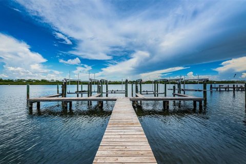 Adosado en venta en Indian Shores, Florida, 2 dormitorios, 99.68 m2 № 1783200 - foto 29