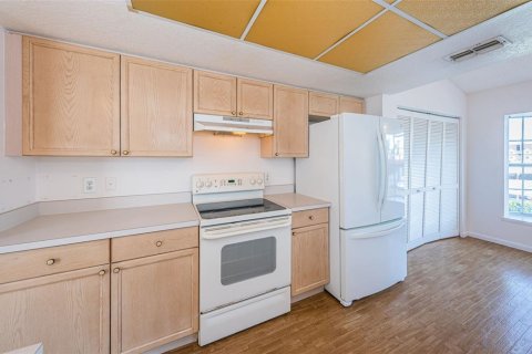 Adosado en venta en Indian Shores, Florida, 2 dormitorios, 99.68 m2 № 1783200 - foto 8