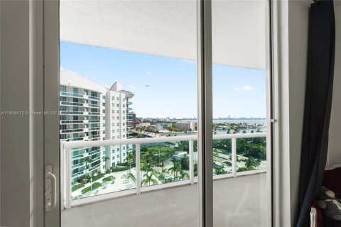Купить кондоминиум в Норт-Бей-Виллидж, Флорида 2 спальни, 116.22м2, № 1955447 - фото 27