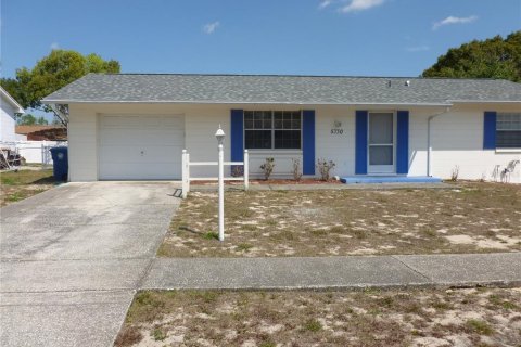 Casa en alquiler en Spring Hill, Florida, 2 dormitorios, 85.47 m2 № 2228175 - foto 2