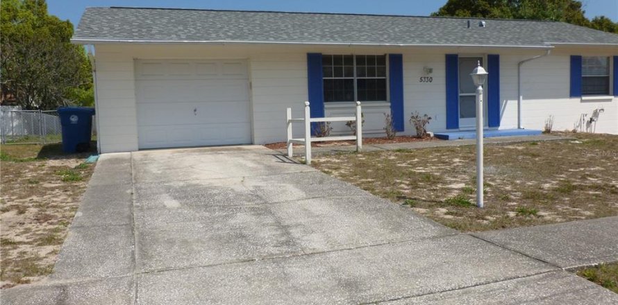 Casa en Spring Hill, Florida 2 dormitorios, 85.47 m2 № 2228175