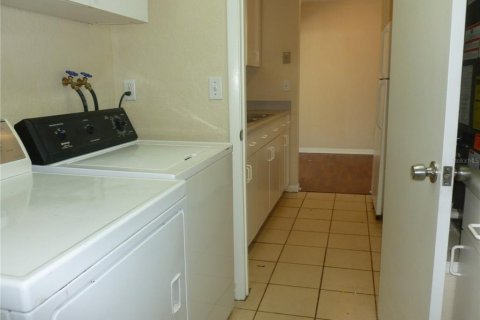 Casa en alquiler en Spring Hill, Florida, 2 dormitorios, 85.47 m2 № 2228175 - foto 13