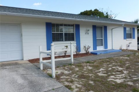 Casa en alquiler en Spring Hill, Florida, 2 dormitorios, 85.47 m2 № 2228175 - foto 4