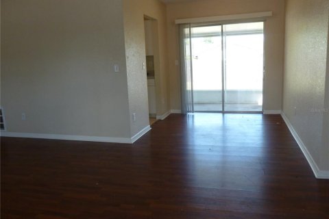 Casa en alquiler en Spring Hill, Florida, 2 dormitorios, 85.47 m2 № 2228175 - foto 5