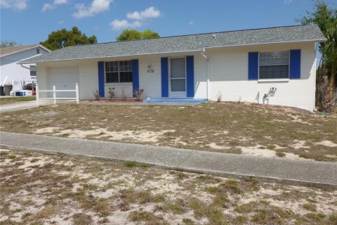 Casa en alquiler en Spring Hill, Florida, 2 dormitorios, 85.47 m2 № 2228175 - foto 3