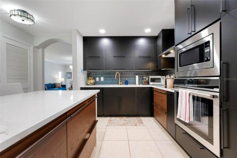 Condo in Bradenton, Florida, 2 bedrooms  № 2135108 - photo 20