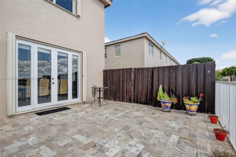 Adosado en venta en Miami, Florida, 4 dormitorios, 194.82 m2 № 1951492 - foto 26