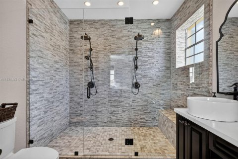 Adosado en venta en Miami, Florida, 4 dormitorios, 194.82 m2 № 1951492 - foto 20