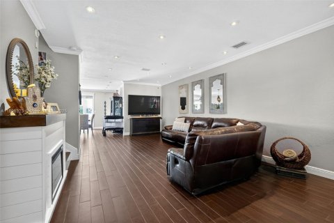 Adosado en venta en Miami, Florida, 4 dormitorios, 194.82 m2 № 1951492 - foto 7