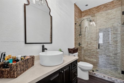 Adosado en venta en Miami, Florida, 4 dormitorios, 194.82 m2 № 1951492 - foto 23