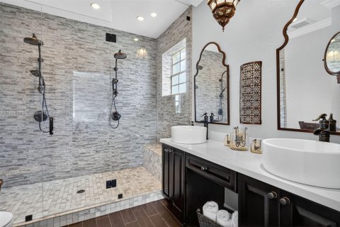 Adosado en venta en Miami, Florida, 4 dormitorios, 194.82 m2 № 1951492 - foto 19