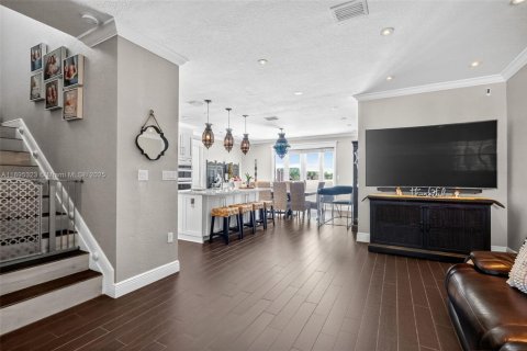 Adosado en venta en Miami, Florida, 4 dormitorios, 194.82 m2 № 1951492 - foto 5