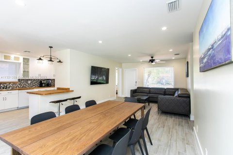 Снять в аренду виллу или дом в Холливуд, Флорида 4 спальни, 148.64м2, № 1979439 - фото 22