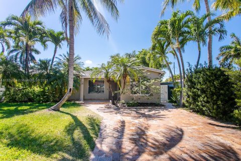 Снять в аренду виллу или дом в Холливуд, Флорида 4 спальни, 148.64м2, № 1979439 - фото 4