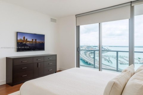 Condo in Miami, Florida, 1 bedroom  № 1819878 - photo 10