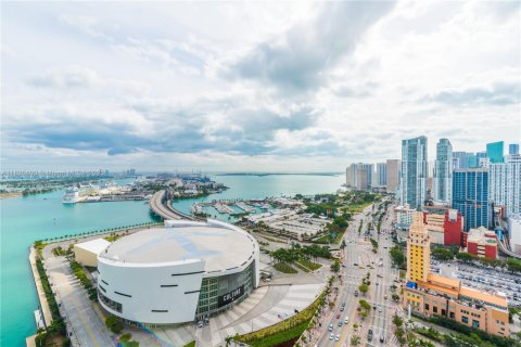 Condo in Miami, Florida, 1 bedroom  № 1819878 - photo 4