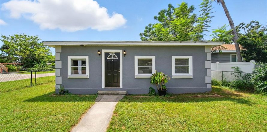 Villa ou maison à Saint Petersburg, Floride 2 chambres, 129.13 m2 № 1916642