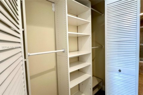 Copropriété à louer à Miami, Floride: 1 chambre, 81.57 m2 № 1994653 - photo 9