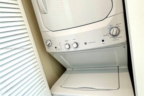 Copropriété à louer à Miami, Floride: 1 chambre, 81.57 m2 № 1994653 - photo 19