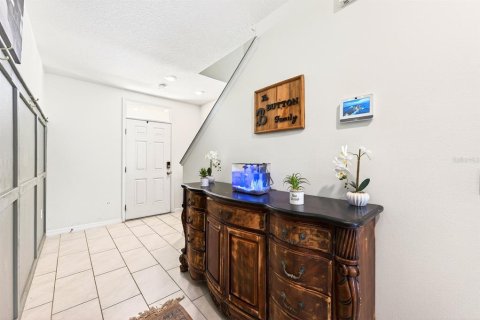 House in Umatilla, Florida 5 bedrooms, 228.26 sq.m. № 2102953 - photo 9
