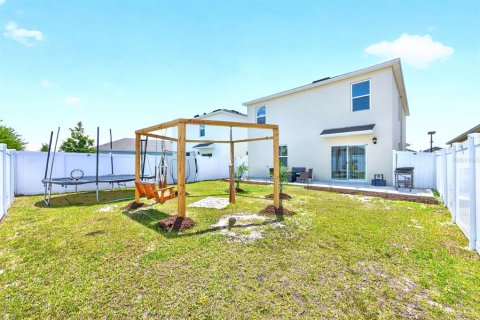 House in Umatilla, Florida 5 bedrooms, 228.26 sq.m. № 2102953 - photo 22