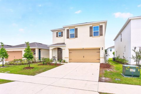 House in Umatilla, Florida 5 bedrooms, 228.26 sq.m. № 2102953 - photo 23