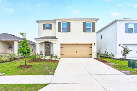 House in Umatilla, Florida 5 bedrooms, 228.26 sq.m. № 2102953