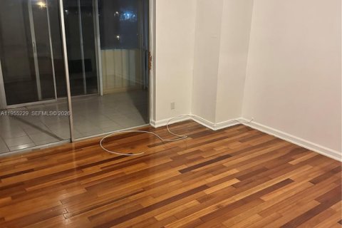 Снять в аренду таунхаус в Помпано-Бич, Флорида 3 спальни, 147.81м2, № 2011602 - фото 4