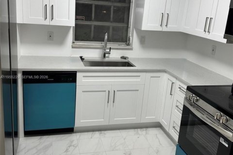 Таунхаус в Помпано-Бич, Флорида 3 спальни, 147.81м2 № 2011602