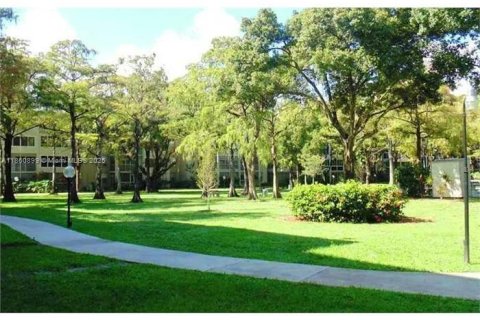 Appartement à louer à Lauderdale Lakes, Floride: 1 chambre, 65.5 m2 № 2014723 - photo 4
