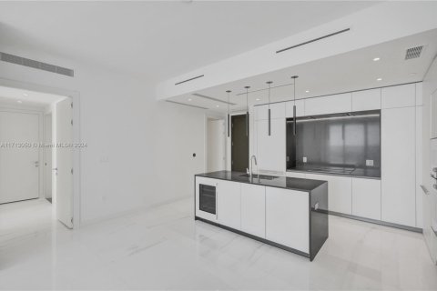 Condo in Miami, Florida, 2 bedrooms  № 1863493 - photo 15