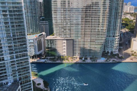 Condo in Miami, Florida, 2 bedrooms  № 1863493 - photo 2