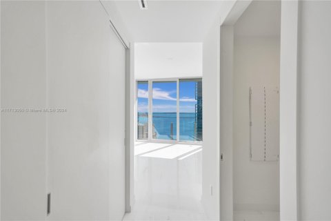 Condo in Miami, Florida, 2 bedrooms  № 1863493 - photo 21
