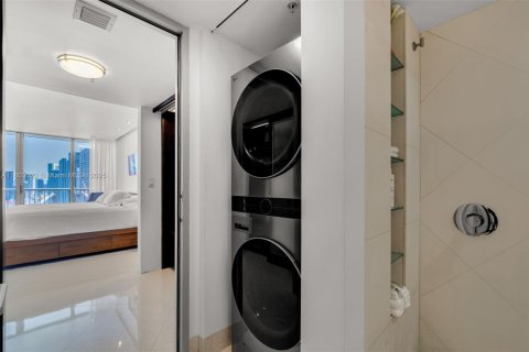Condominio en alquiler en Miami, Florida, 1 dormitorio, 76.27 m2 № 1938514 - foto 9