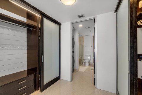 Condominio en alquiler en Miami, Florida, 1 dormitorio, 76.27 m2 № 1938514 - foto 7